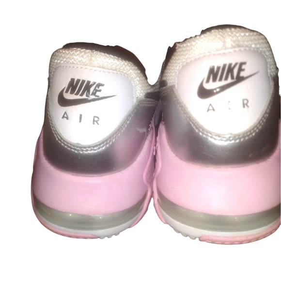 ♥️ 💙 Nike Air Max Excee Women's White and Pink Size 11 CD5432-109 - Picture 4 of 6